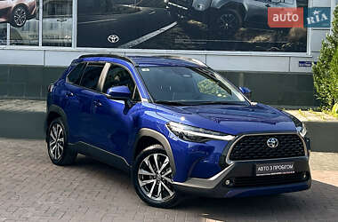 Позашляховик / Кросовер Toyota Corolla Cross 2023 в Чернівцях