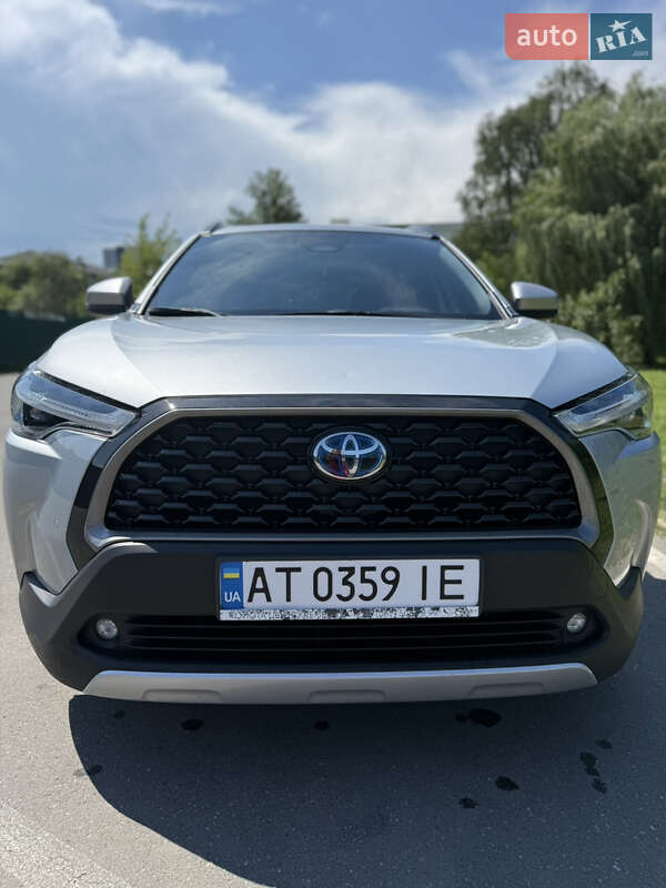 Внедорожник / Кроссовер Toyota Corolla Cross 2022 в Ивано-Франковске