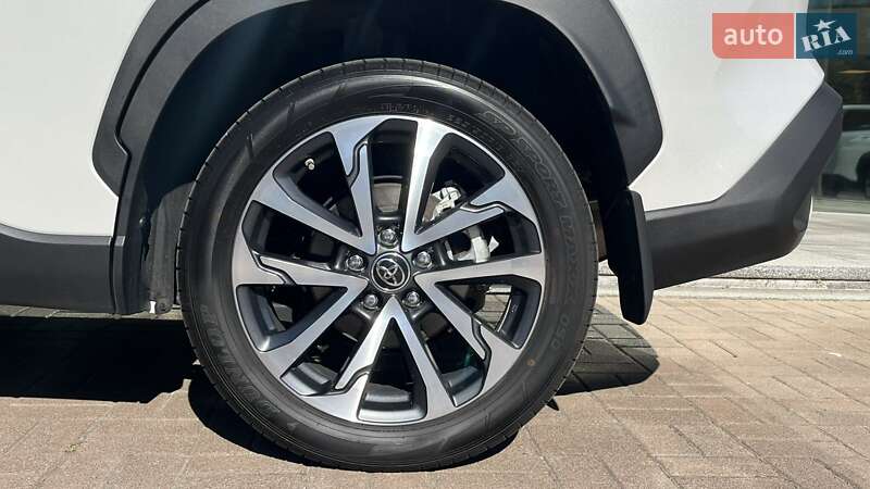 Внедорожник / Кроссовер Toyota Corolla Cross 2023 в Киеве
