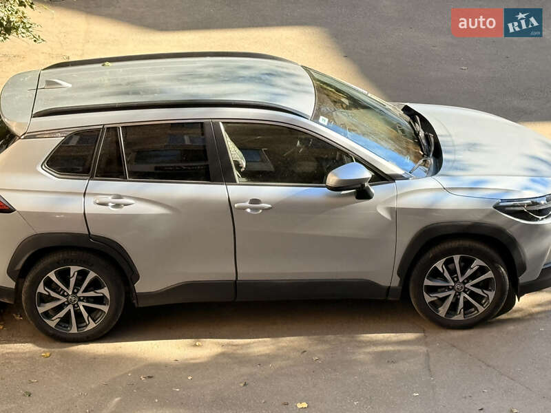 Внедорожник / Кроссовер Toyota Corolla Cross 2023 в Киеве