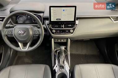Позашляховик / Кросовер Toyota Corolla Cross 2024 в 