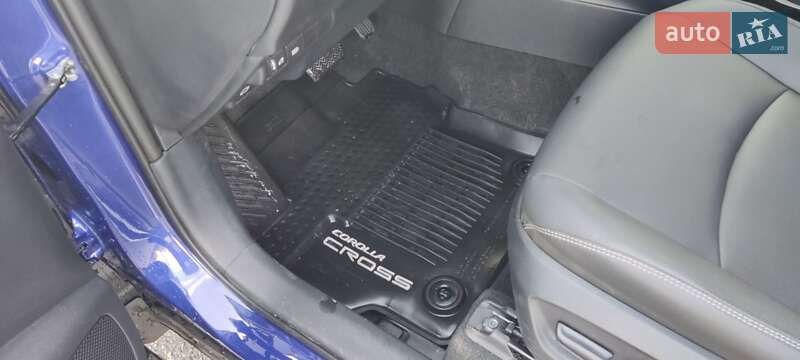 Внедорожник / Кроссовер Toyota Corolla Cross 2022 в Киеве фото 3 Внедорожник / Кроссовер Toyota Corolla Cross 2022 в Киеве