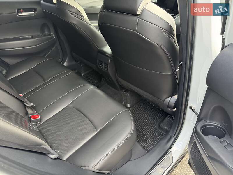 Позашляховик / Кросовер Toyota Corolla Cross 2022 в Умані фото 23 Позашляховик / Кросовер Toyota Corolla Cross 2022 в Умані