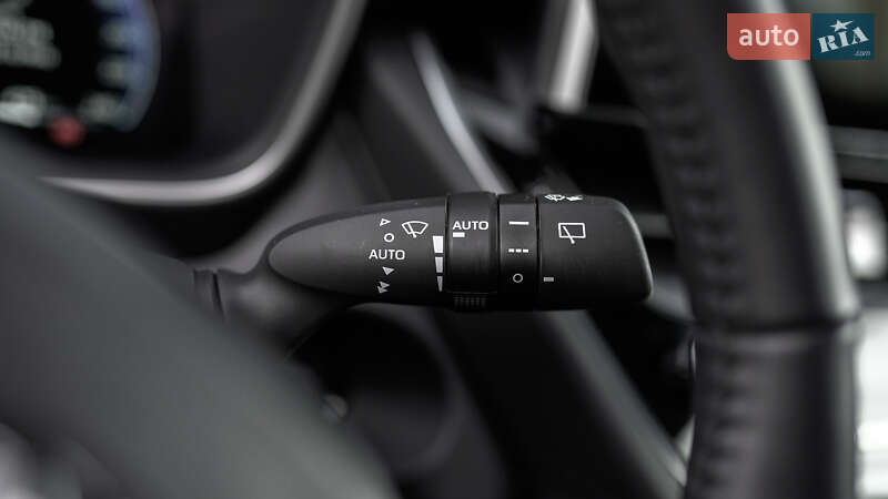 Позашляховик / Кросовер Toyota Corolla Cross 2024 в Львові