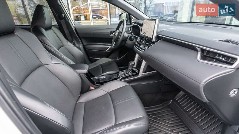 Позашляховик / Кросовер Toyota Corolla Cross 2023 в Дніпрі