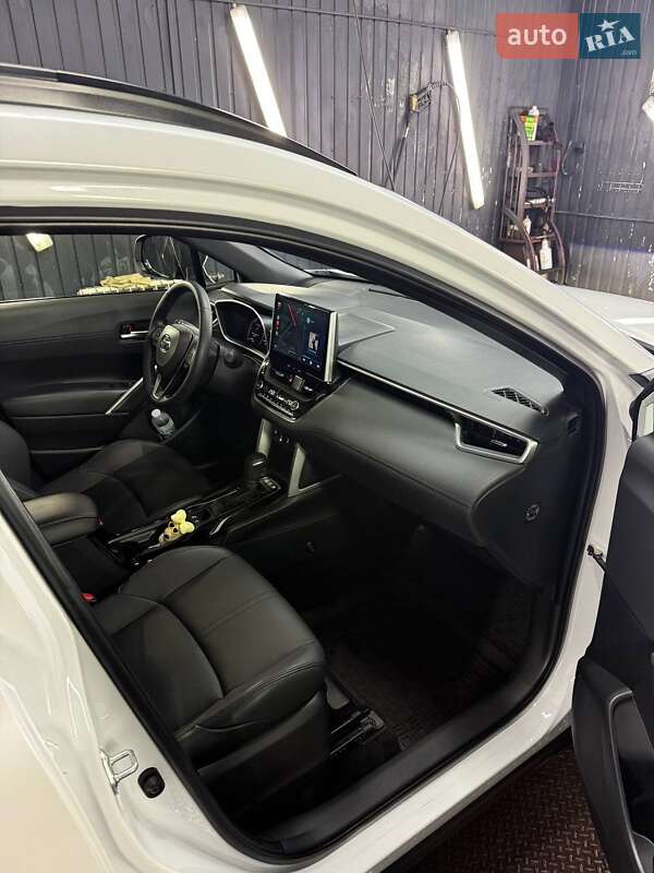 Позашляховик / Кросовер Toyota Corolla Cross 2023 в Києві