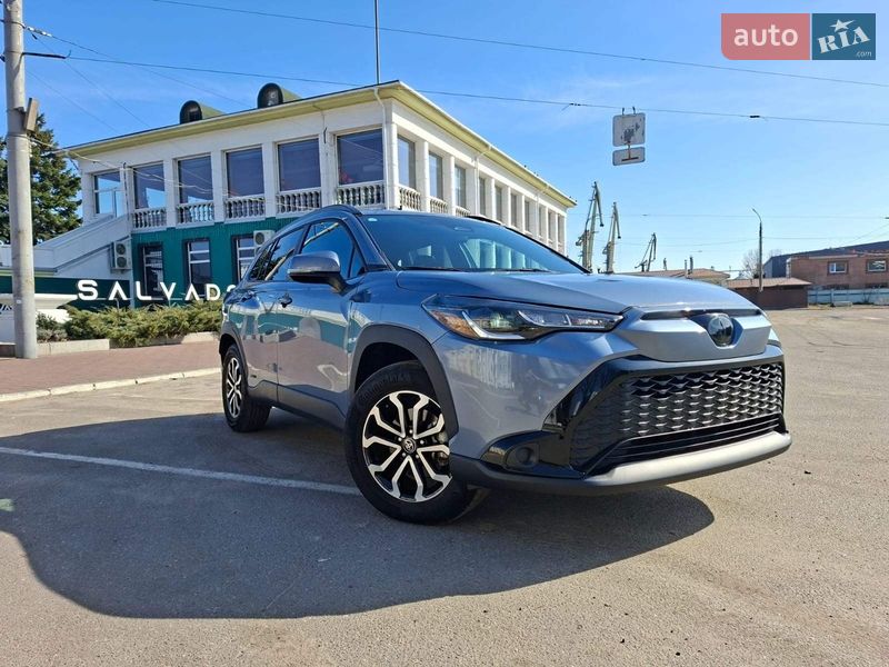 Универсал Toyota Corolla Cross 2024 в Киеве