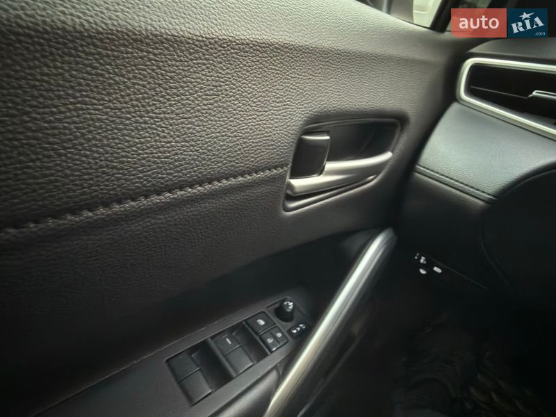 Внедорожник / Кроссовер Toyota Corolla Cross 2023 в Киеве