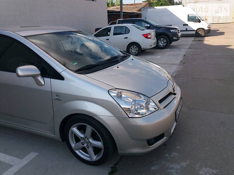 Універсал Toyota Corolla Verso 2006 в Львові