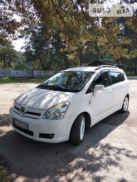 Мінівен Toyota Corolla Verso 2006 в 