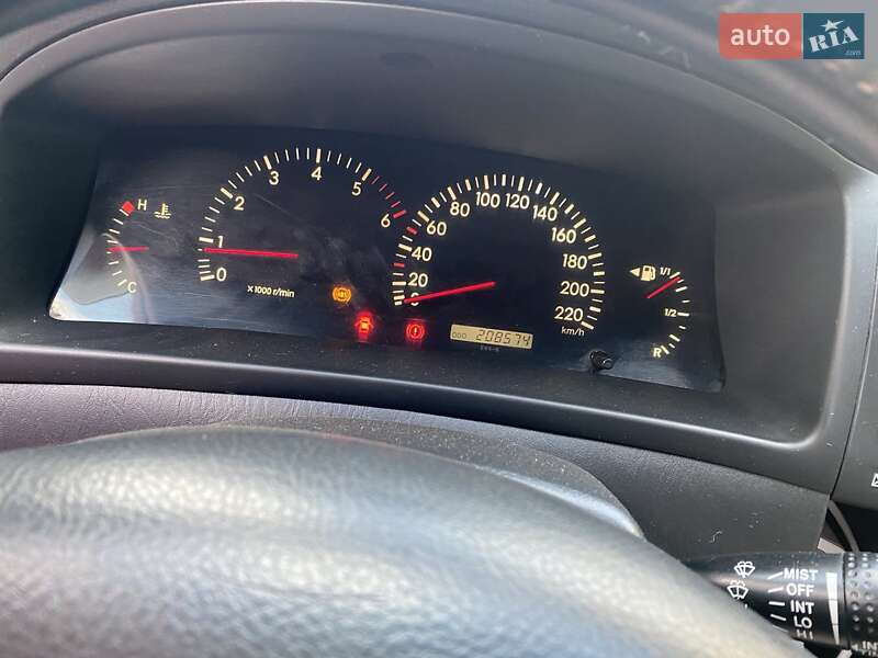 Мінівен Toyota Corolla Verso 2002 в Білгороді-Дністровському