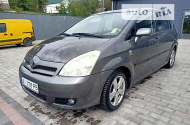 Минивэн Toyota Corolla Verso 2004 в Малине