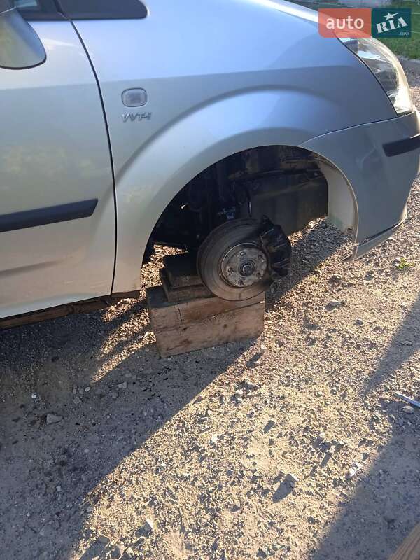 Мінівен Toyota Corolla Verso 2005 в Дніпрі