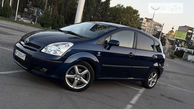 Минивэн Toyota Corolla Verso 2006 в 