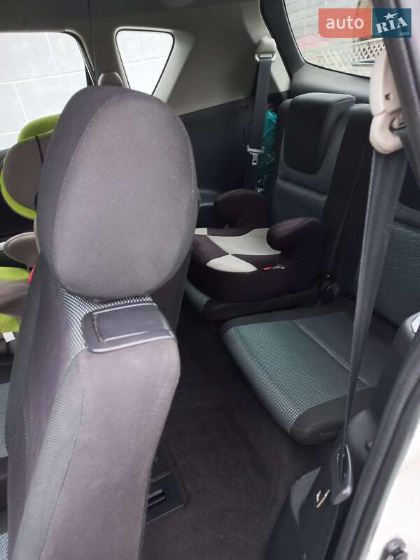 Минивэн Toyota Corolla Verso 2008 в Виноградове