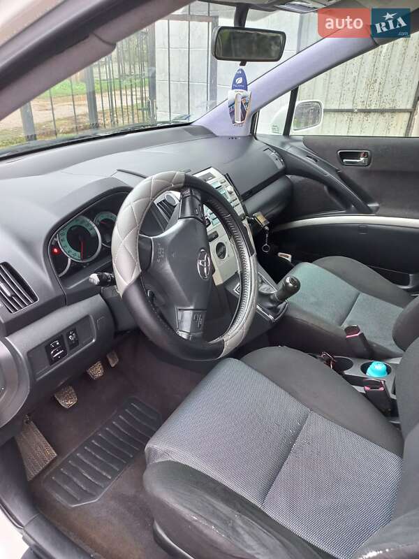 Минивэн Toyota Corolla Verso 2008 в Виноградове