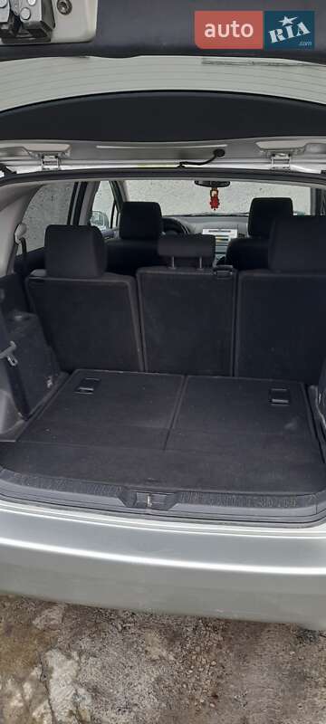 Мінівен Toyota Corolla Verso 2005 в Рівному