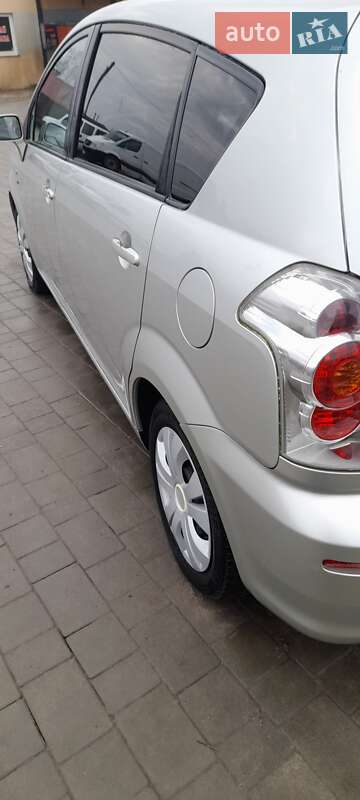 Мінівен Toyota Corolla Verso 2005 в Рівному