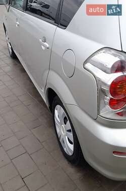 Мінівен Toyota Corolla Verso 2005 в 