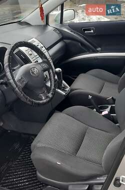 Мінівен Toyota Corolla Verso 2005 в 