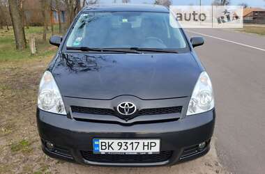 Минивэн Toyota Corolla Verso 2007 в Сарнах