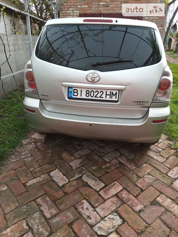 Мінівен Toyota Corolla Verso 2004 в Хоролі