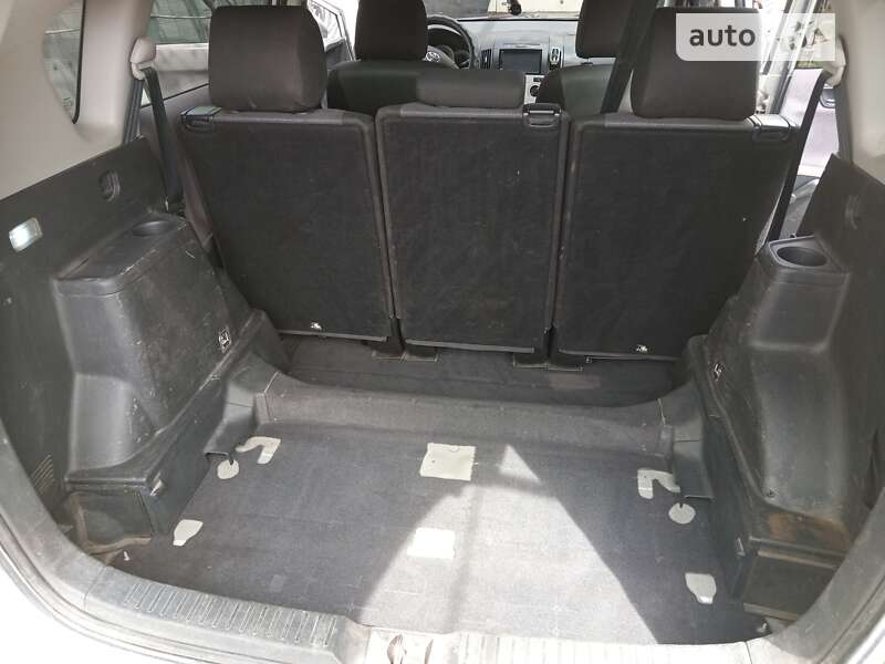 Мінівен Toyota Corolla Verso 2004 в Хоролі
