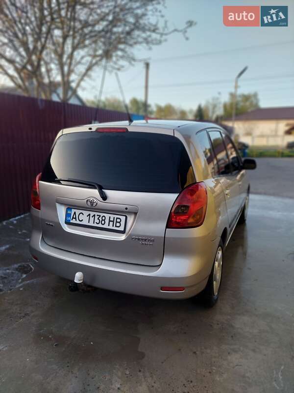 Мінівен Toyota Corolla Verso 2003 в Володимирі