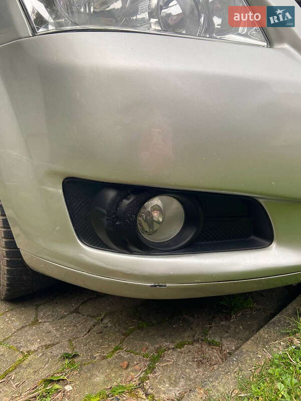 Минивэн Toyota Corolla Verso 2008 в Сарнах