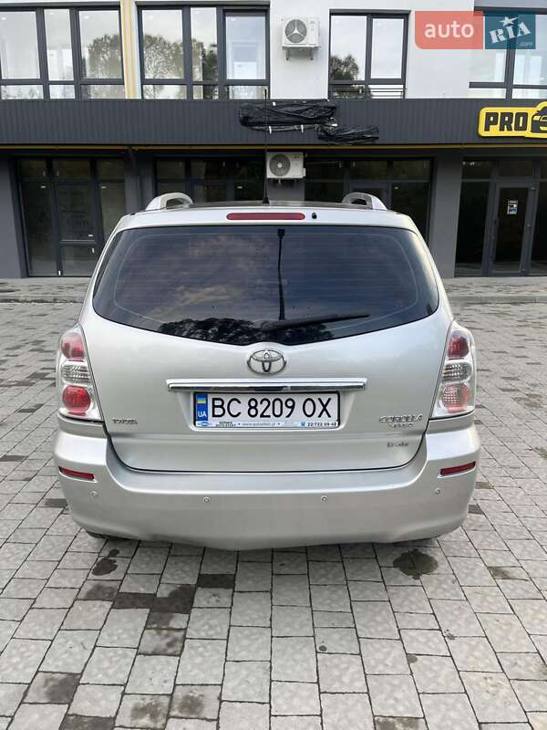 Мінівен Toyota Corolla Verso 2008 в Новояворівську