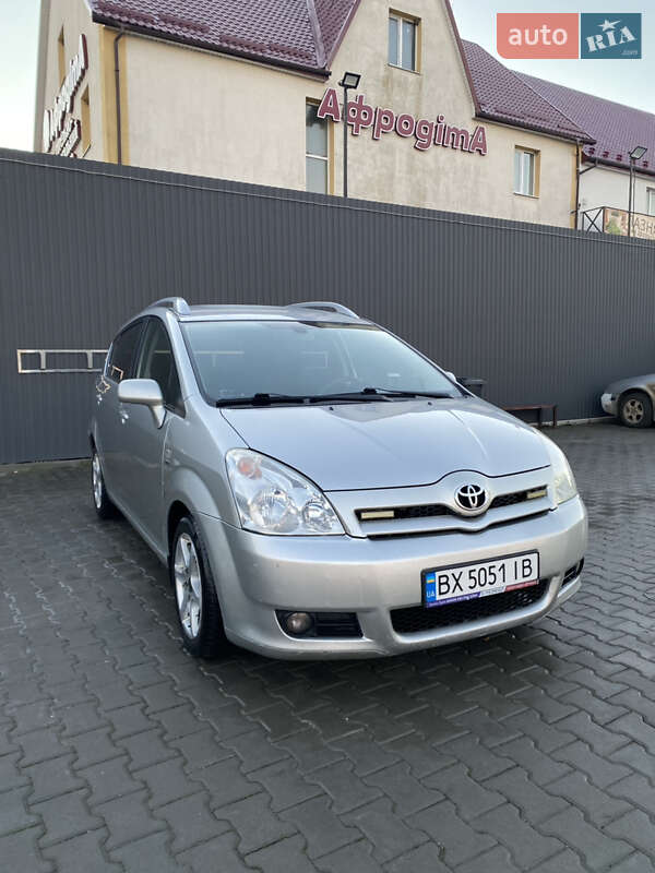 Toyota Corolla Verso 2005