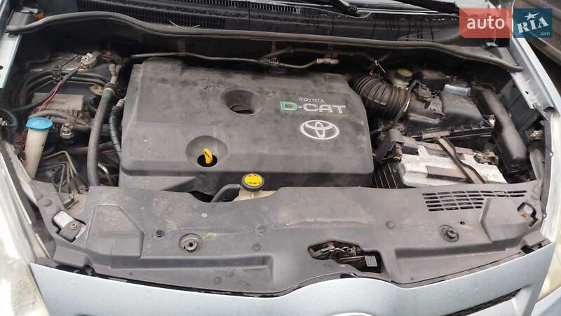 Мінівен Toyota Corolla Verso 2006 в Чернігові