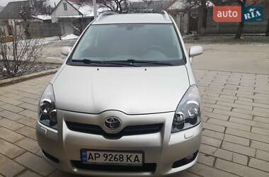 Минивэн Toyota Corolla Verso 2008 в 