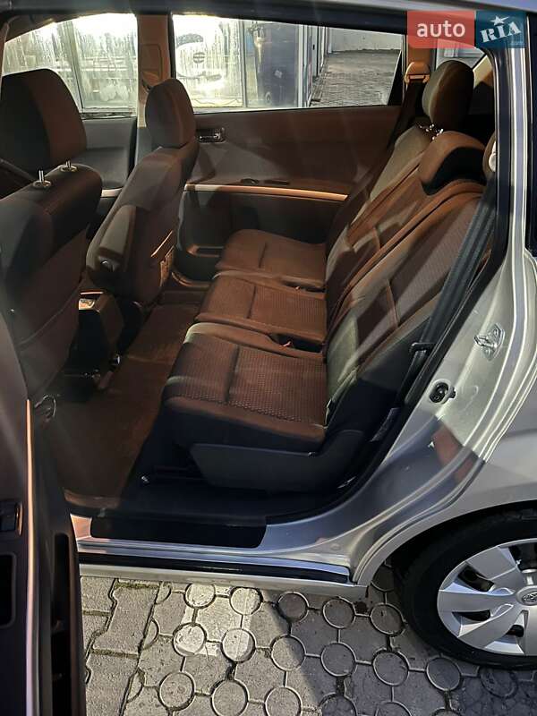 Минивэн Toyota Corolla Verso 2008 в Черновцах