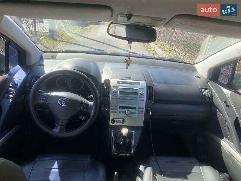 Мінівен Toyota Corolla Verso 2005 в Львові