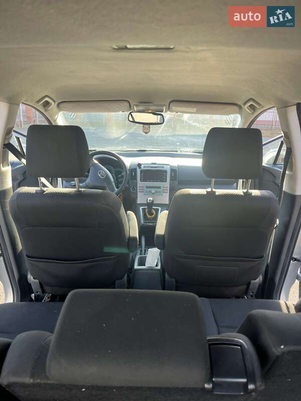 Минивэн Toyota Corolla Verso 2005 в Броварах