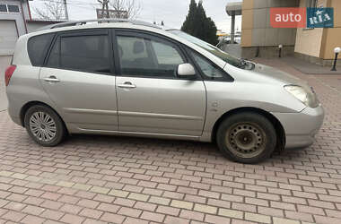Мінівен Toyota Corolla Verso 2002 в 