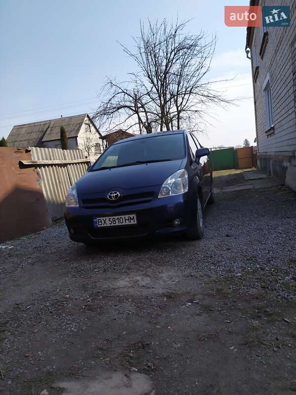 Toyota Corolla Verso 2005
