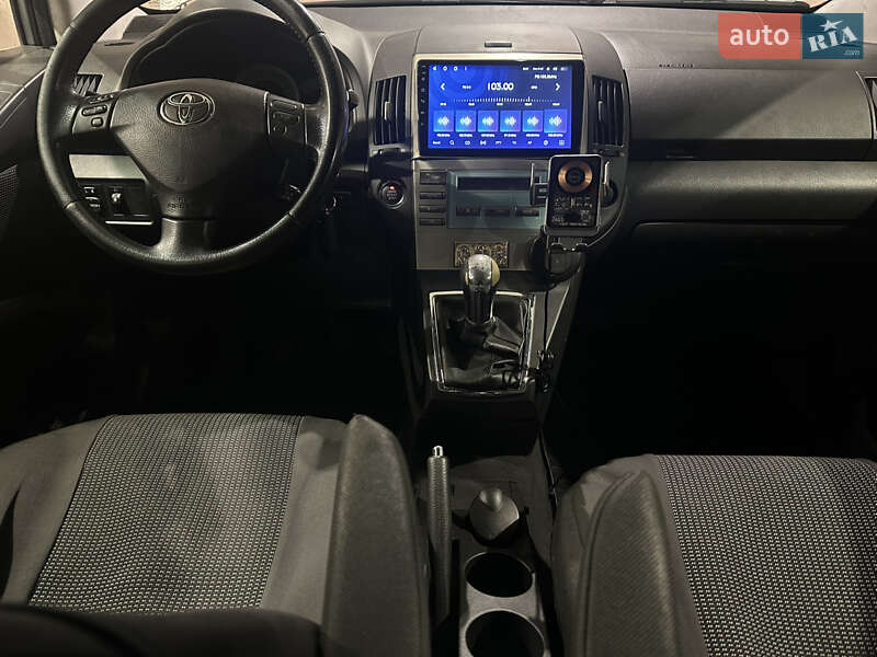 Минивэн Toyota Corolla Verso 2009 в Харькове