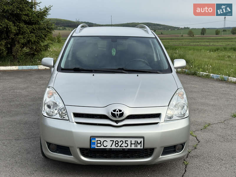 Мінівен Toyota Corolla Verso 2007 в Радивиліві фото 2 Мінівен Toyota Corolla Verso 2007 в Радивиліві