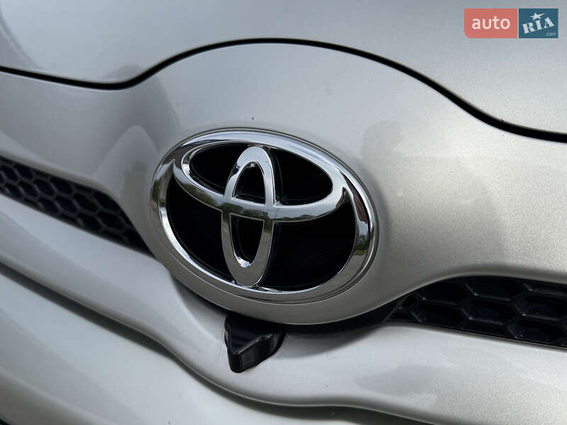 Мінівен Toyota Corolla Verso 2007 в Радивиліві фото 11 Мінівен Toyota Corolla Verso 2007 в Радивиліві