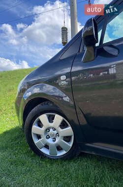 Минивэн Toyota Corolla Verso 2006 в 