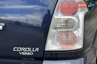 Минивэн Toyota Corolla Verso 2008 в 