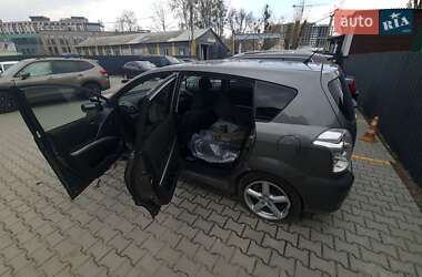 Мінівен Toyota Corolla Verso 2006 в 
