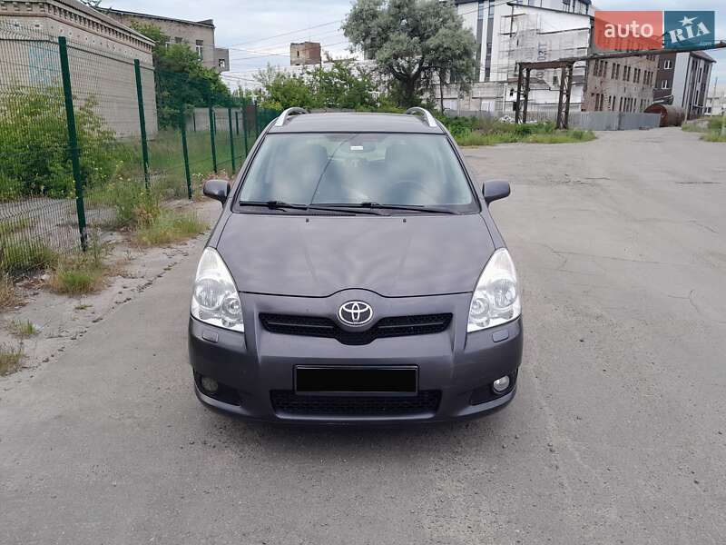 Мінівен Toyota Corolla Verso 2008 в 