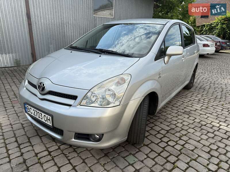 Toyota Corolla Verso 2005