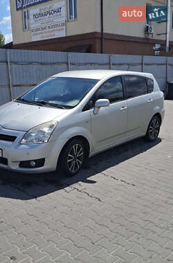 Минивэн Toyota Corolla Verso 2008 в 