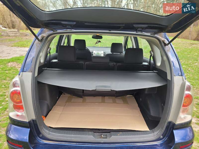 Мінівен Toyota Corolla Verso 2005 в Нових Санжарах