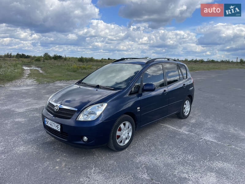 Toyota Corolla Verso 2002