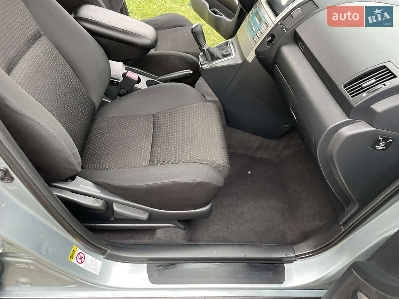 Минивэн Toyota Corolla Verso 2009 в Староконстантинове фото 27 Минивэн Toyota Corolla Verso 2009 в Староконстантинове